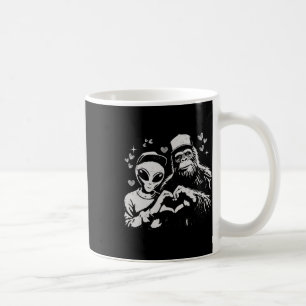 Caneca De Café Alienígena Engraçado E Bigfoot Dia Dos Namorados C