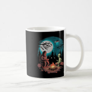 Caneca De Café Alienígena Engraçado E Pé Grande Caminhando Na Lua