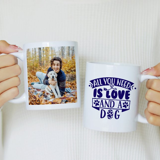 Caneca De Café All You Need is Love and a Dog Photo (Criador carregado)