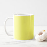 Caneca De Café Amarelo-Manteiga<br><div class="desc">Conhecidos pelo tom quente,  os tons de borboleta de amarelo adicionam alegria instantânea e um senso de conforto a qualquer espaço,  enquanto complementam facilmente outras matizes. Um neutro convidativo que fica entre amarelo pálido e branco cremoso,  pode ser usado tanto em designs tradicionais quanto modernos.</div>