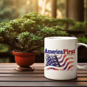Caneca De Café America First stars e distribui metade do texto