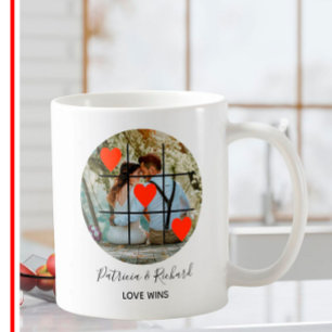 Caneca De Café Amor Corajoso Ganha Namorados Fotográfico