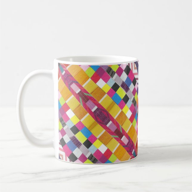 Caneca De Café Amostras Vermelhas Diagonais e Pixels Coloridos (Esquerda)