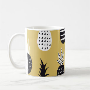 Caneca De Café Ananás brancos, pretos, fundo amarelo
