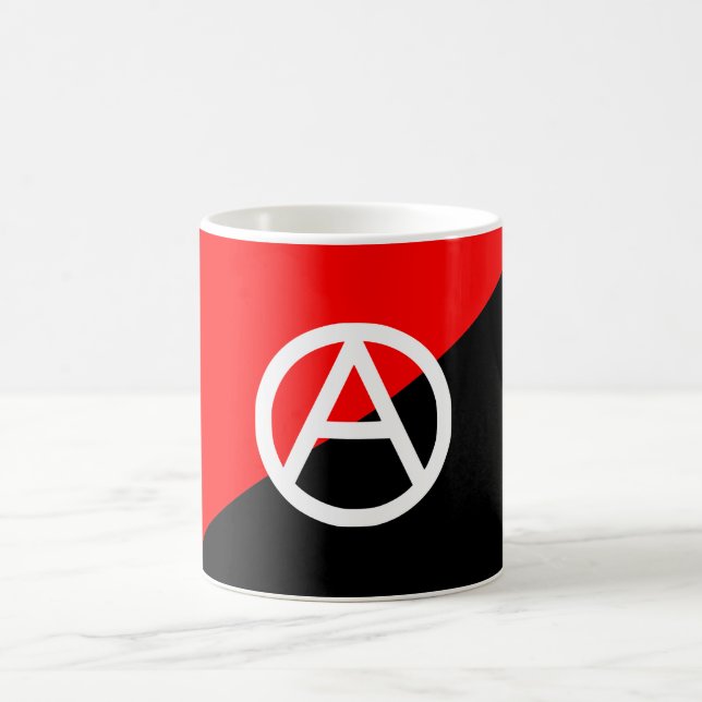 Caneca De Café Anarquia preto e branco vermelha da bandeira do (Centro)