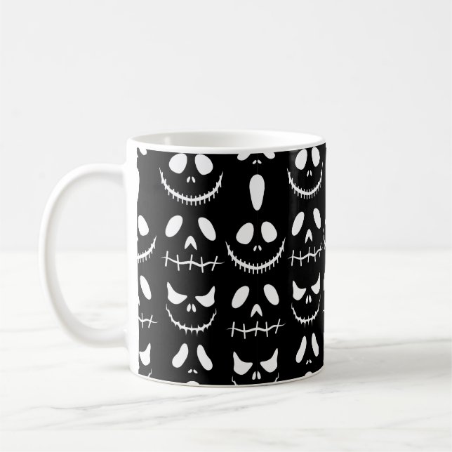 Caneca De Café Antecedentes de Halloween. Padrão sem costura com  (Esquerda)
