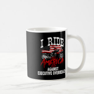 Caneca De Café Anti-Trump Biker Resiste Contra Sobreposição do Ex