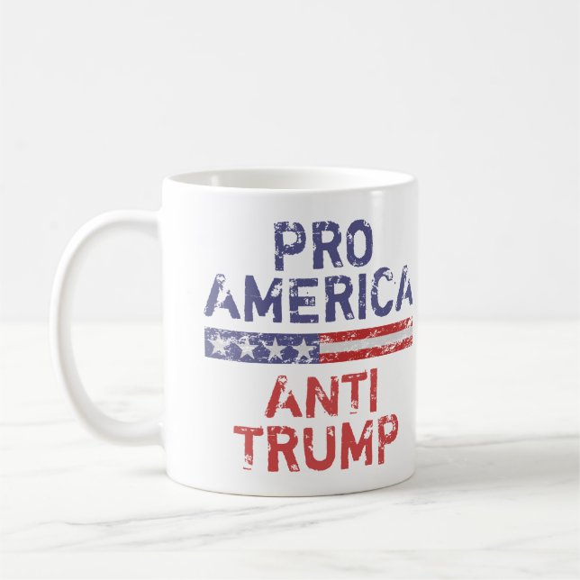 Caneca De Café Anti-Trump Pro-América (Esquerda)