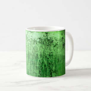 Caneca De Café Antiga janela verde à noite