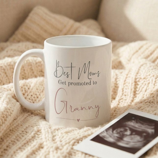 Caneca De Café Anúncio de Gravidez Presente para a Vovó (Best moms get promoted to Granny mug
)