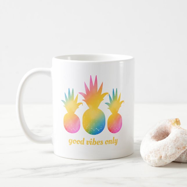 Caneca De Café Apenas Boas Vibrações de Abacaxi Arco-Íris (Com Donut)