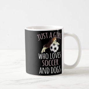 Caneca De Café Apenas Uma Garota Que Ama Jogar Futebol Com Cachor