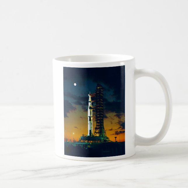 Caneca De Café Apollo 4 Saturn V na almofada um complexo 39 do (Direita)