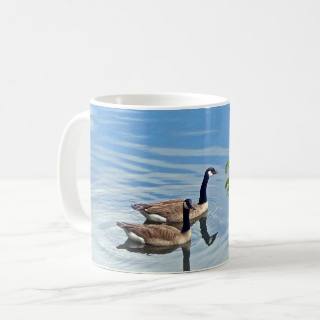 Caneca De Café Aproveitando uma Natação de café (Frente Esquerda)