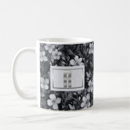 Caneca De Café Aquarela Floral com Letra em Prata Monograma