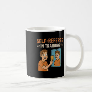 Caneca De Café Árbitro de si mesmo em treinamento humor gráfico 