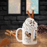 Caneca De Café Arches 4 Blush de Fotografias | Terracotta Casal  <br><div class="desc">Este design apresenta quatro fotos arquivadas com quadros traseiros brancos e terracotta entrelaçados em um fundo cor-de-rosa pincelado. A sala foi projetada abaixo para os nomes dos casais no texto do script.</div>