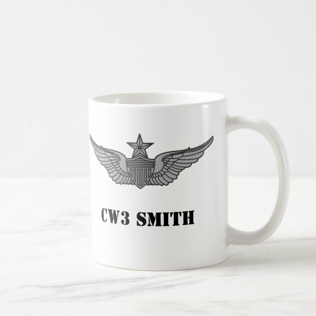 Caneca De Café ArmySrAvnBadge, ó batalhão do MI, CW3 SMITH (Direita)