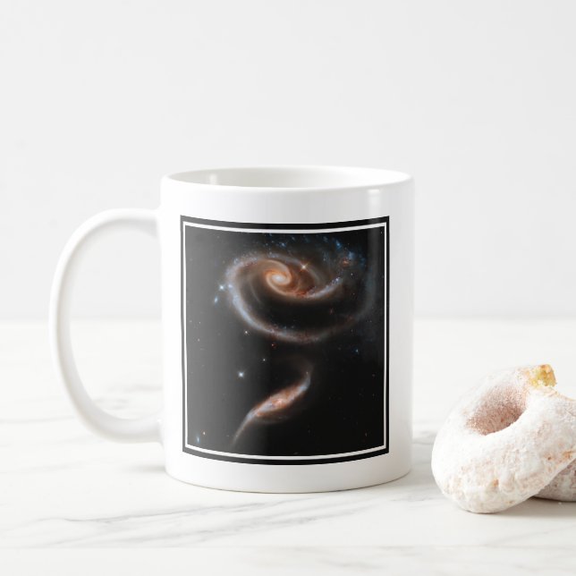 Caneca De Café Arp 273 Interagindo Galáxias Em Andromeda. (Com Donut)
