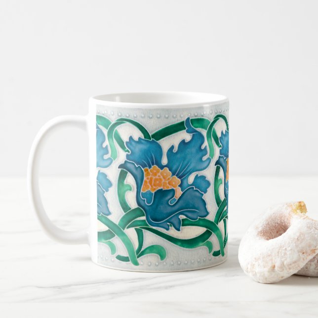Caneca De Café Art Nouveau Floral Majolica Faux Alivio Padrão (Com Donut)