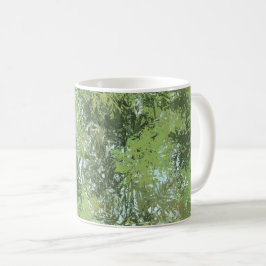 Caneca De Café Árvores De Folha Verde Com Céu Azul A Atingir A Ar