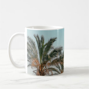 CANECA DE CAFÉ ÁRVORES VERDE PALM SOB PELE AZUL