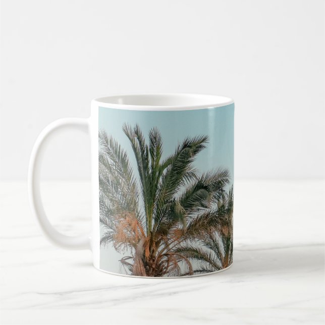 CANECA DE CAFÉ ÁRVORES VERDE PALM SOB PELE AZUL (Esquerda)