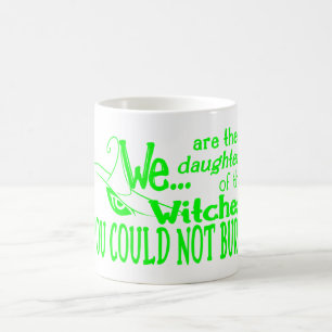 Caneca De Café as bruxas das filhas de halloween não podiam queim