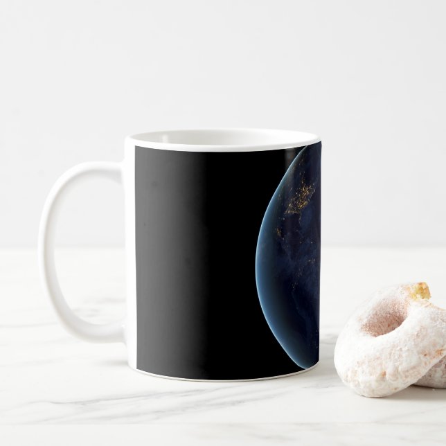 Caneca De Café As Luzes da Terra à Noite (Com Donut)