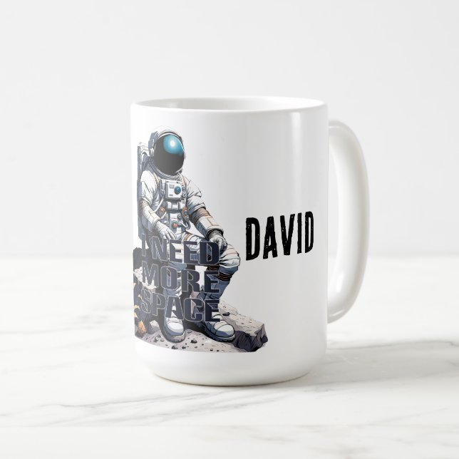 Caneca De Café Astronauta de nome personalizado - 'Preciso de mai (Frente Esquerda)
