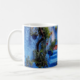 CANECA DE CAFÉ ATIRADA DEPOIS DA CHUVA NA BELA CIDADE DE CHEFC