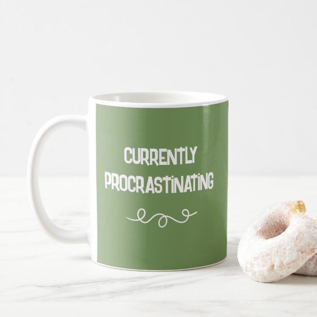 Caneca De Café Atualmente Procrastinando Sage Green Mug (Com Donut)
