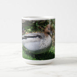 Caneca De Café Australian Wood Duck in Tranquil Garden