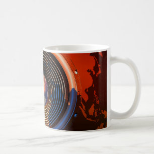 Caneca De Café Auto-falante de música em um mapa mundial
