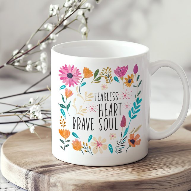 Caneca De Café Autoatendimento para Inspiração de Flores Selvagen (Colorful Wildflowers Inspiration Self-Care Coffee Mug on a boho kitchen table.)