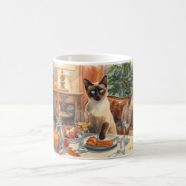 Caneca De Café Autumn Fall Siamese Cat na mesa jantada (Centro)