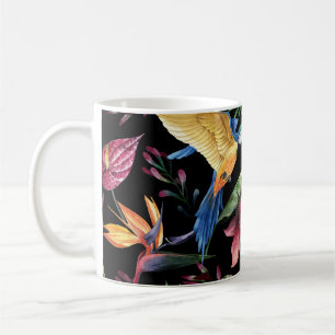 Caneca De Café Aves tropicais, flores: padrão de aquarela.