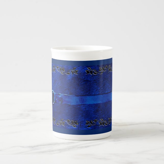 Caneca de Café Azul Rico em Couro e Cinto (Frente)