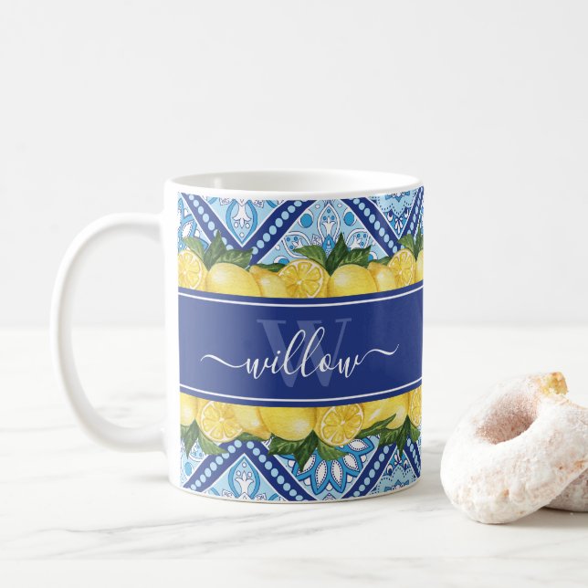Caneca De Café Azulejo Azul-Limão Nome do Backsplash Monograma (Com Donut)