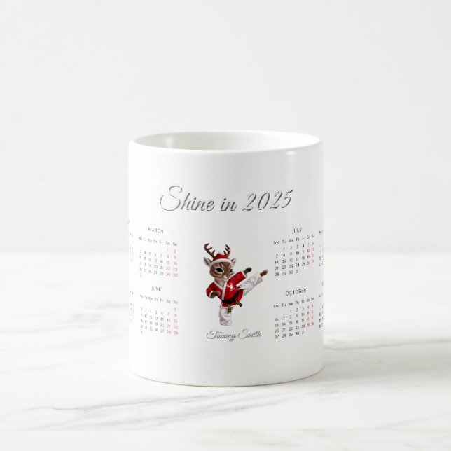 Caneca De Café Balança Branca Whimsical Calendar 2025 (Centro)