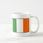 Caneca De Café Bandeira da Irlanda<br><div class="desc">A imagem mostra a Irish Flag ou Flag da Irlanda,  o tricolor verde,  branco e laranja.</div>