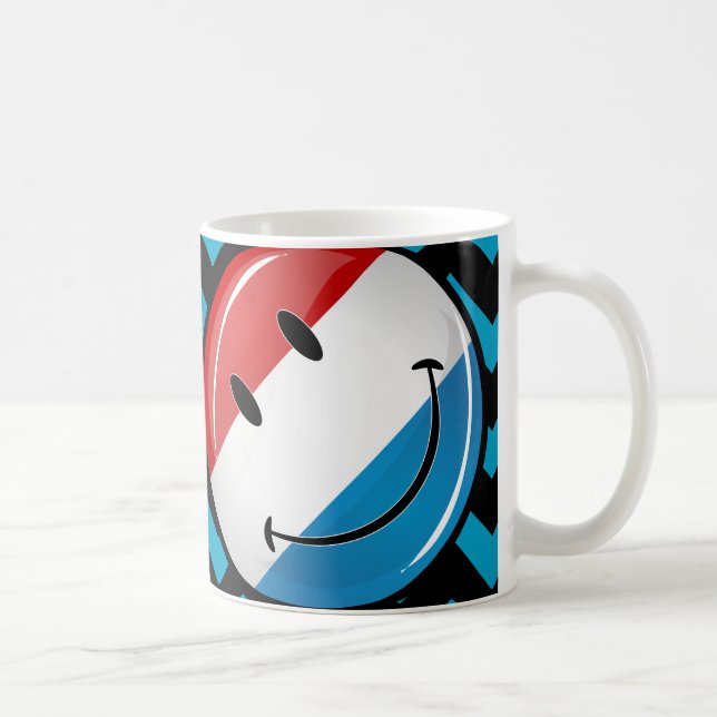 Caneca De Café Bandeira do Luxemburgo Sorrindo (Direita)