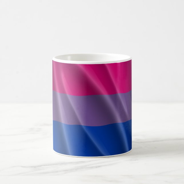 CANECA DE CAFÉ BANDEIRA DO ORGULHO BISSEXUAL COM DESIGN ONDULADO (Centro)