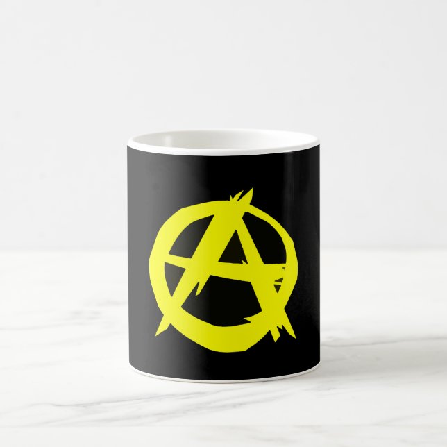 Caneca De Café Bandeira preta e amarela do capitalismo de Anarcho (Centro)