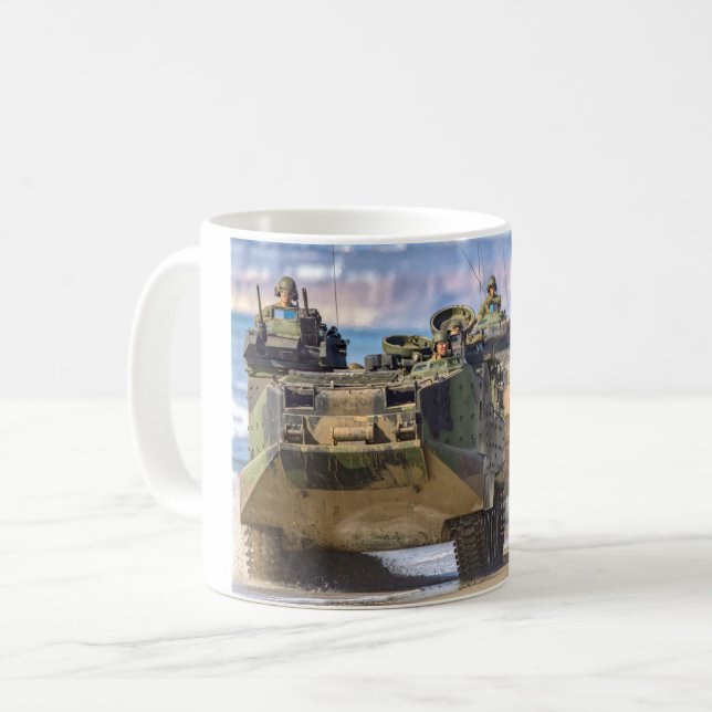 Caneca De Café BEACH ARMOR - Veículo Anfíbio Contra Agressões (Frente Esquerda)