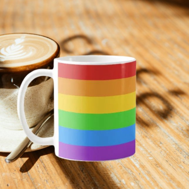 Caneca De Café Beba com Orgulho: Bandeira Arco-Íris (Criador carregado)