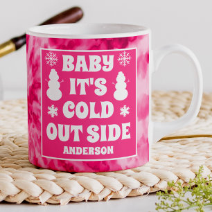 Caneca De Café Bebê É Frio Fora Do Feriado Rosa, Colar