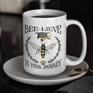 Caneca De Café Bee-lieve de Graduação em seu Formando de Viagem