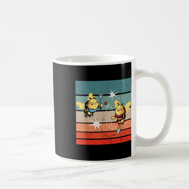 Caneca De Café Bees Badminton Dynamic Cartoonish Artwork Funny Pl (Direita)