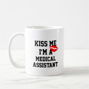 Caneca De Café Beija-Me Sou Um Assistente Médico
